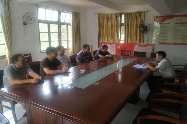 金森公司施振賢副總經(jīng)理到樓杉分公司貫徹落實(shí)“掃黑除惡”專(zhuān)項(xiàng)斗爭(zhēng)宣傳工作